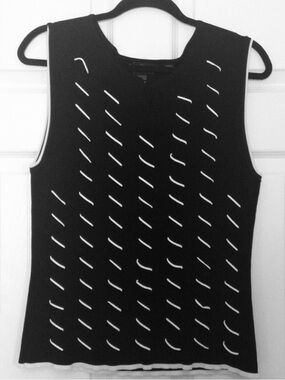 🖤Zianni Couture Black Sleeveless Top – White Cord & Piping Detail – Minimal Chic